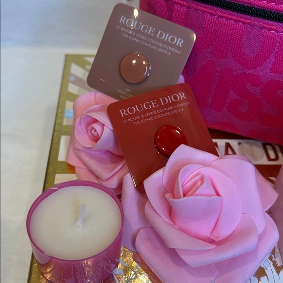 Christian Dior Beauty Gift Set with 2025 Holiday Box - Picture 4 of 7